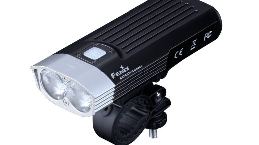Náhledový obrázek - Cyklistická svítilna Fenix BC30 V2.0 překvapí mohutným světelným výkonem, odolností a dálkovým ovládáním