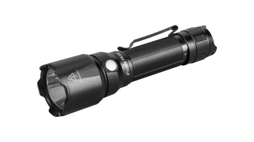 Náhledový obrázek - Taktická svítilna Fenix TK22 kombinuje úctyhodný proud světa, daleký dosvit, vysokou odolnost i malé rozměry