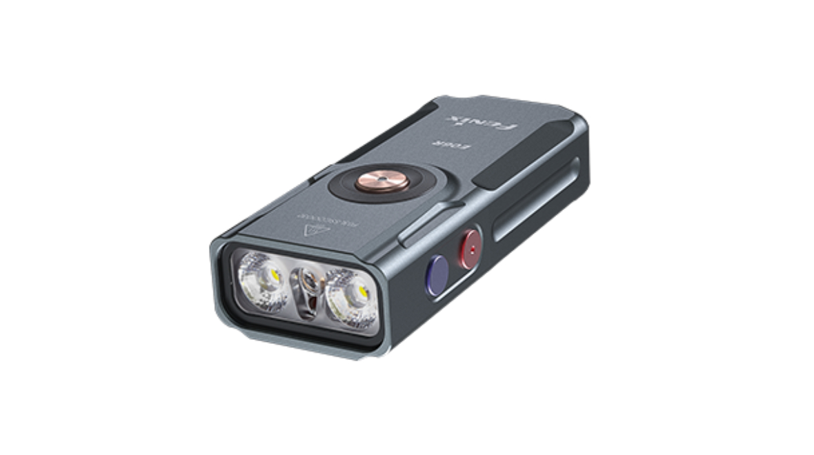 Náhledový obrázek - Univerzalitu a kompaktní rozměry kapesní baterky Fenix E06R uvítají amatéři i profesionálové