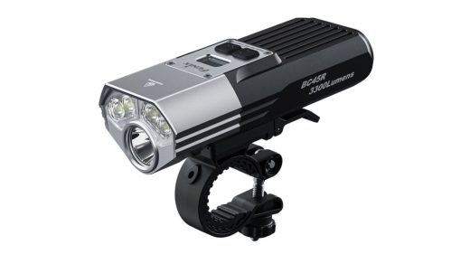 Náhledový obrázek - Cyklistická svítilna Fenix BC45R disponuje dálkovým a širokým reflektorem i bezdrátovým ovládáním